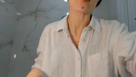 OksiLove – Lets brush my teeth with poop paste